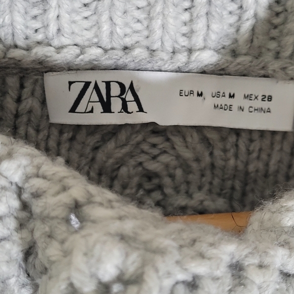 Zara Gray Knit Sweater with Floral Accents - Picture 5 of 6